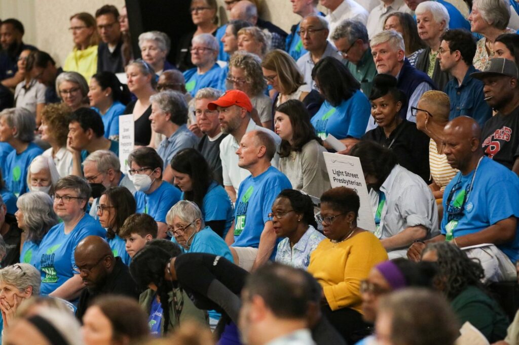 2024.05_Mayoral crowd
